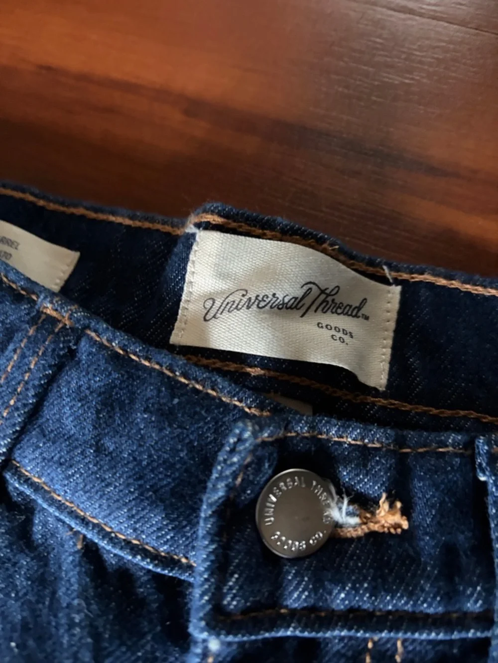 Universal Thread Navy Denim High-Rise Easy Barrel Jeans Sz 6 - Picture 2 of 5